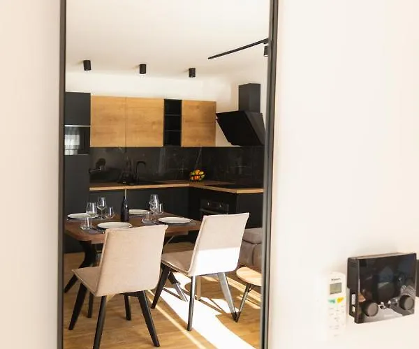 Life Modern With Terraces Near Arena - Free Parking - Walk To Center Apartman Póla