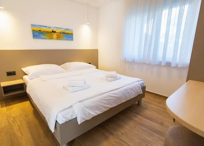 Life Modern With Terraces Near Arena - Free Parking - Walk To Center Apartman *