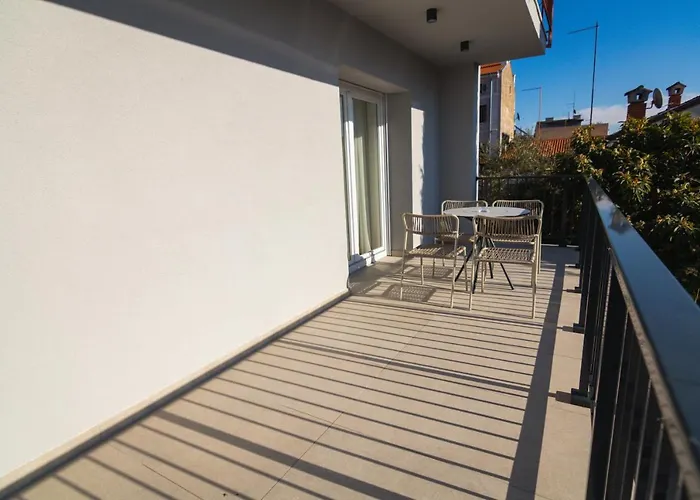 Apartman Life Modern With Terraces Near Arena - Free Parking - Walk To Center *