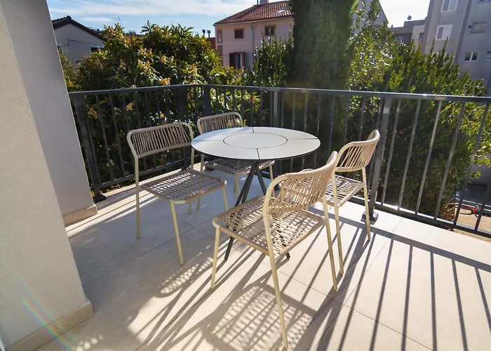 Life Modern With Terraces Near Arena - Free Parking - Walk To Center Apartman *