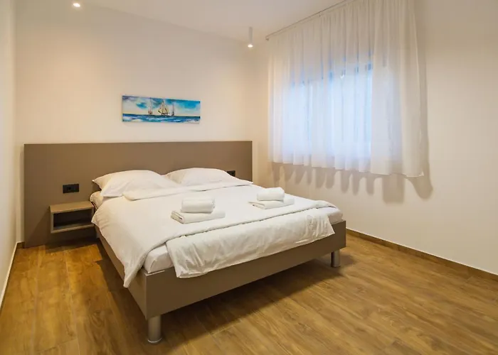 Life Modern With Terraces Near Arena - Free Parking - Walk To Center Apartman *
