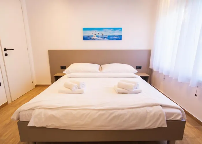 Life Modern With Terraces Near Arena - Free Parking - Walk To Center Apartman *